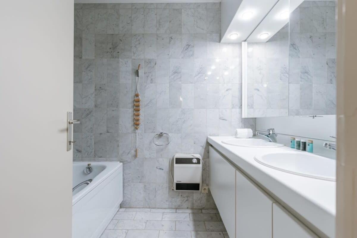 Huswell - Authentic Apartment With Terraces And Parking クノック・ヘイスト エクステリア 写真